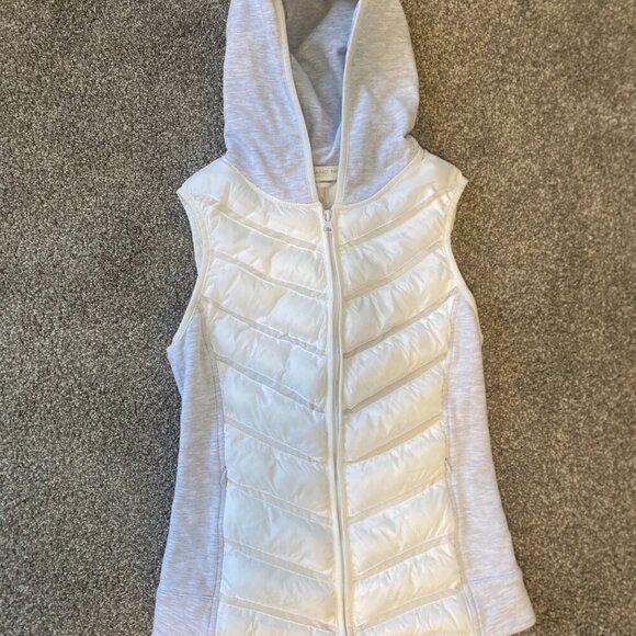 NWOT Blanc Noir White Quilted Hoodie Lightweight Jacket Vest‎ Women's Size Small - Picture 3 of 8